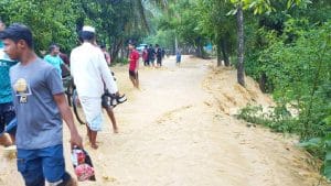 ফেনীতে ভয়াবহ বন্যায় পানিবন্দি লক্ষাধিক মানুষ