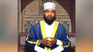 আওয়ামীলীগের মন্ত্রীদের সমালোচনা করায় ইমাম বরখাস্ত