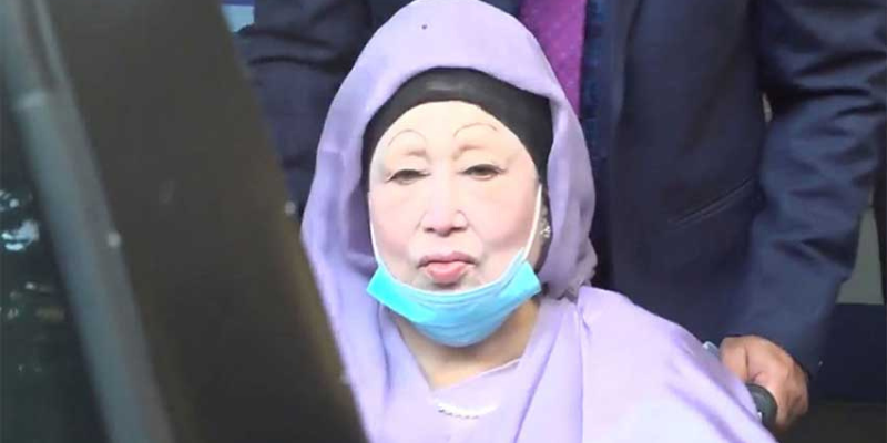 ওমরাহ পালন শেষে বিদেশে চিকিৎসা শুরু করবেন খালেদা জিয়া