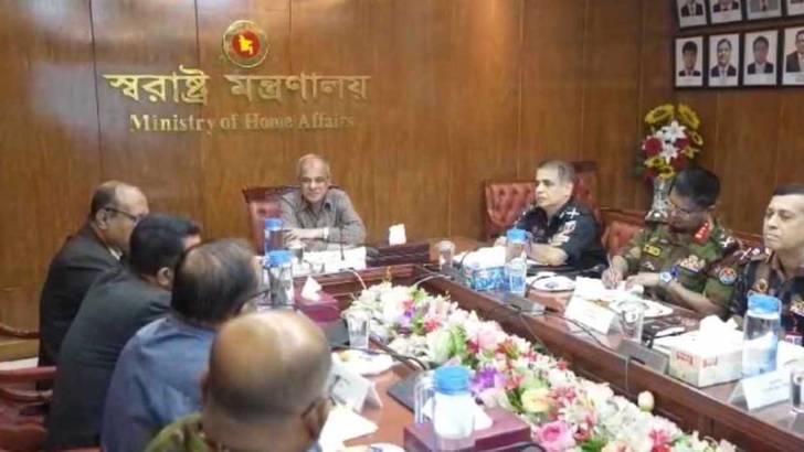 আগের চেয়ে দেশের আইনশৃঙ্খলা পরিস্থিতি অনেক ভালো: স্বরাষ্ট্র উপদেষ্টা