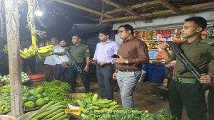 রাজশাহী পুঠিয়া উপজেলার নিবার্হী অফিসারের বাজার মনিটরিং