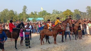 টাঙ্গাইল ঘোড়দৌড় প্রতিযোগিতা অনুষ্ঠিত