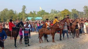 টাঙ্গাইল ঘোড়দৌড় প্রতিযোগিতা অনুষ্ঠিত