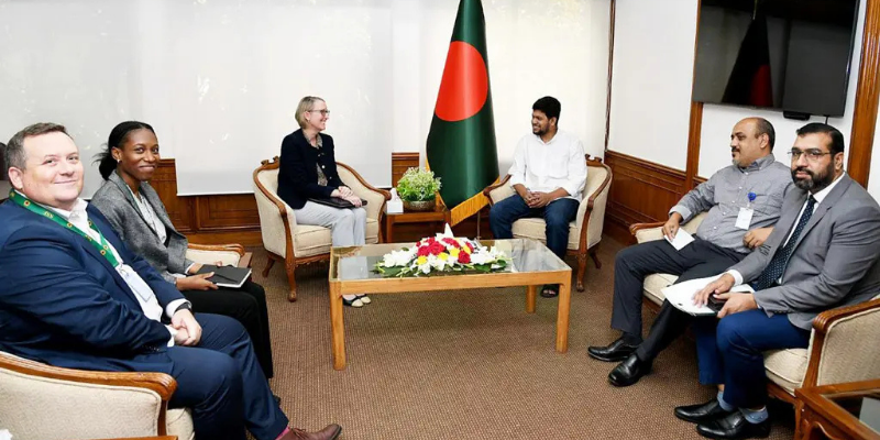 ব্রিটিশ হাইকমিশনারের কাছে পাচারকৃত অর্থ ফেরত চান-মাহফুজ