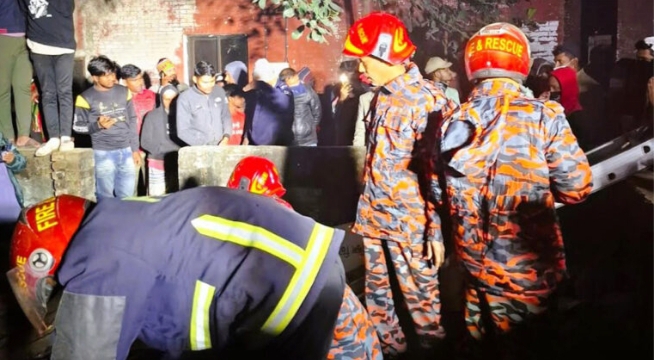 তেলের পাম্পের ট্যাংক থেকে শিশুর  মরদেহ উদ্ধার