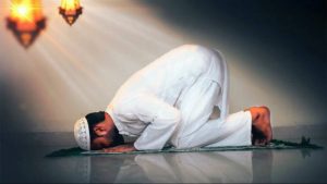 জুমার নামাজের আগে ও পরে কী করবেন ?