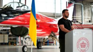 ইউক্রেনকে আরো এফ-১৬ যুদ্ধবিমান দিল পশ্চিমারা