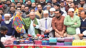 এবার ভারতীয় বেডশিট পোড়ালেন রিজভী