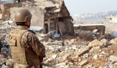 দক্ষিণ লেবাননের ঘরবাড়িতে আগুন দিয়েছে ইসরাইল