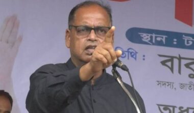 নির্বাচন আটকে দেশকে ভিন্ন পথে নিতে চায় একটি মহল: দুদু