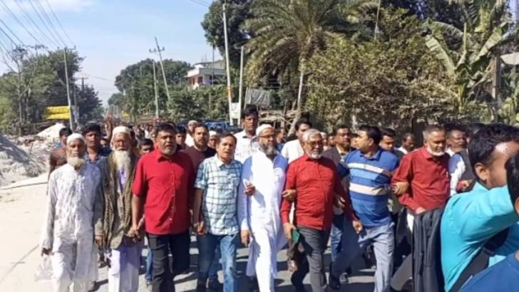 ভূঞাপুরে আব্দুস সালাম পিন্টুর মুক্তিতে আনন্দ মিছিল ও মিষ্টি বিতরণ