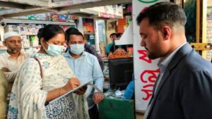 কুমিল্লার দেবিদ্বারে তিন ফার্মেসিকে ৮৫ হাজার টাকা জরিমানা