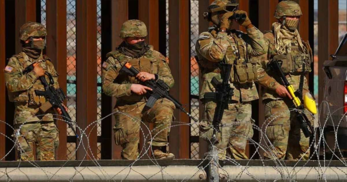 মেক্সিকো সীমান্তে এবার মার্কিন সেনা ও যুদ্ধবিমান পাঠাচ্ছেন ট্রাম্প