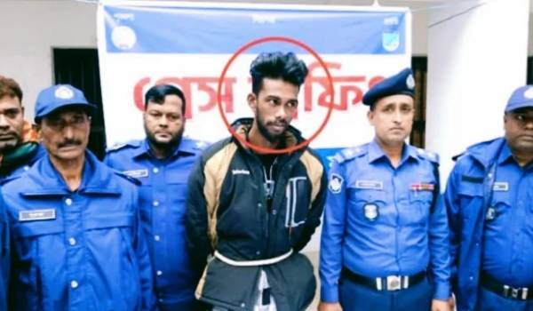 মুন্সীগঞ্জে রিভলবার ও দুই রাউন্ড গুলিসহ শীর্ষ সন্ত্রাসী গ্রেফতার