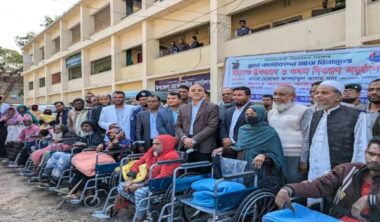 মঠবাড়িয়া উপজেলায় সরকারি কর্মকর্তা,শিক্ষকদের সাথে জেলা প্রশাসকের মতবিনিময় ও উন্নয়ন কাজের উদ্বোধন