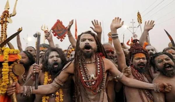 এক ঘণ্টায় বাংলাদেশ দখলের হুমকি: ভারতের নাগা সাধুর