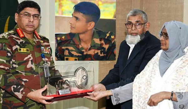 নিহত লেফটেন্যান্ট তানজিমের বাবা-মায়ের হাতে ফ্ল্যাটের চাবি হস্তান্তর