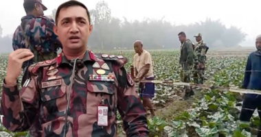 সীমান্তে কাঁটাতারের বেড়ায় বাঁশ লাগানোর চেষ্টা ভারতের,বিজিবির জোড়ালো হুমকি