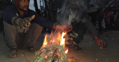 টাঙ্গাইলে তিন দিন ধরে সূর্যের দেখা নাই 