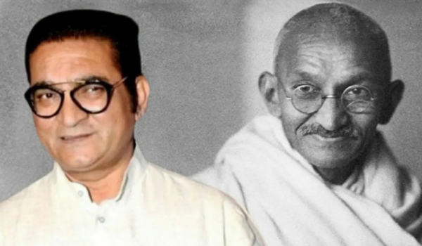 মহাত্মা গান্ধীকে পাকিস্তানের জনক বলে আইনি বিপাকে অভিজিৎ