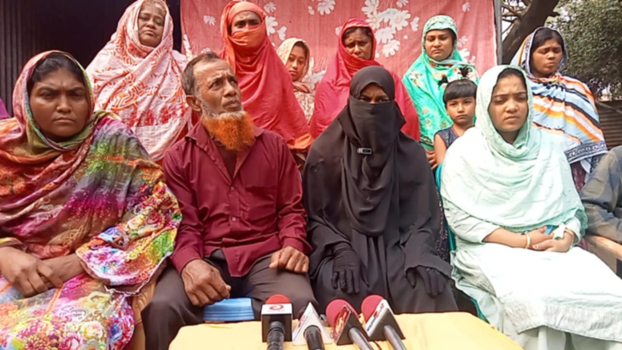 নাটোরে ১৬ পরিবারের জমি ভোগ-দখলে বাঁধা- হত্যাচেষ্টা