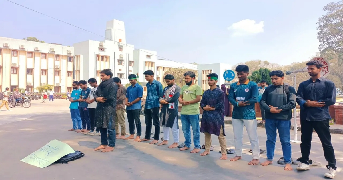 রাজশাহী বিশ্ববিদ্যালয়ে স্বরাষ্ট্র উপদেষ্টার ‘প্রতীকী জানাজা’