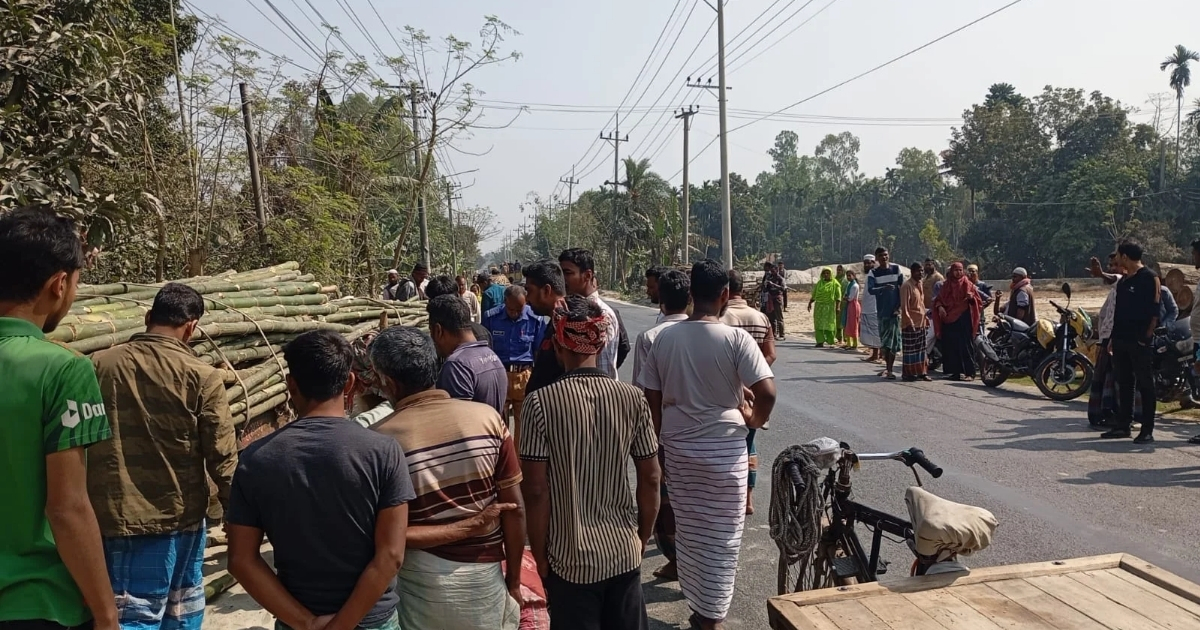 ভূঞাপুরে নসিমনের ধাক্কায় প্রাণ গেল মাদ্রাসা ছাত্রের