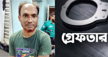 দেয়ালে জয় বাংলা স্লোগান লিখতে গিয়ে ইয়াবাসহ যুবক গ্রেফতার