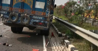 মুন্সীগঞ্জে শ্রীনগর ঘন কুয়াশায় ৫ যানবাহনের সংঘর্ষ, আহত ২০