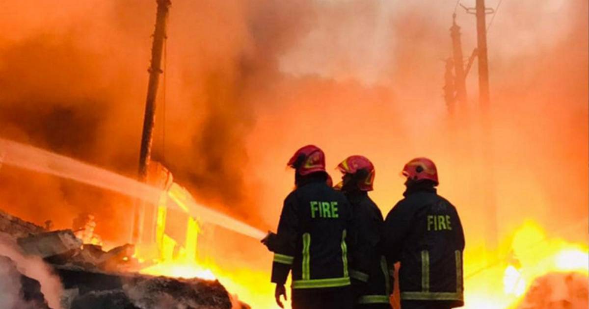 ভাষানটেক বস্তির আগুন নিয়ন্ত্রণে