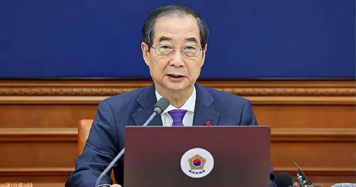 দক্ষিণ কোরিয়ায় অভিশংসিত প্রধানমন্ত্রীকে ভারপ্রাপ্ত প্রেসিডেন্ট পদে পুনর্বহাল