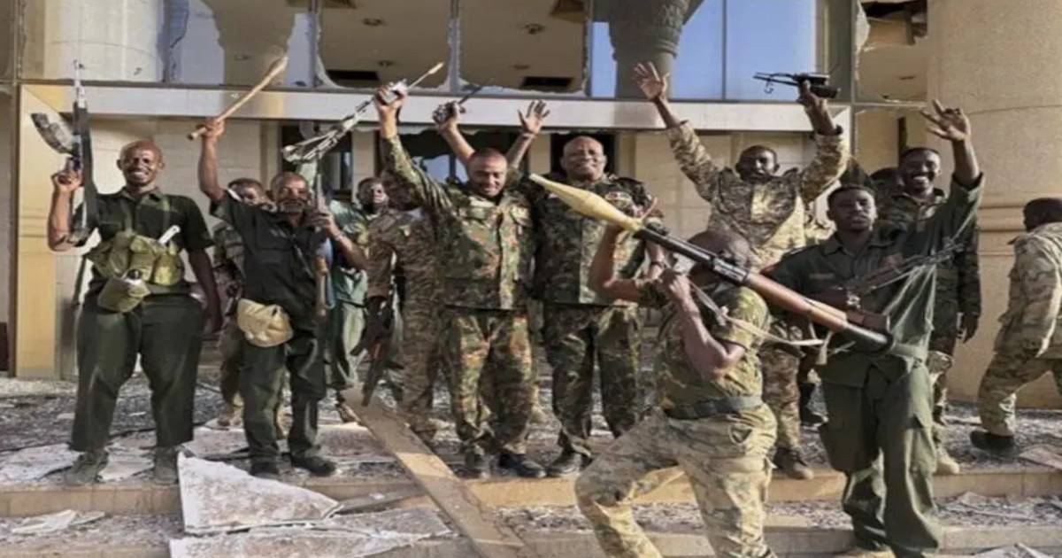 খার্তুম বিমানবন্দর পুনর্দখল সেনাবাহিনীর