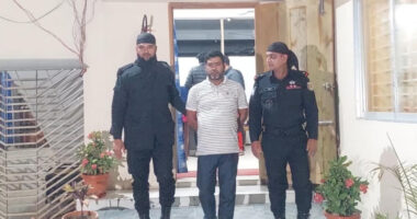 সাংবাদিকের ওপর হামলা: ২৪ ঘন্টায় আরও ১ আসামি গ্রেপ্তার, প্রশংসায় ভাসছে র‍্যাব-৮