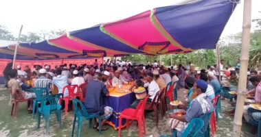 মদনপুরে জামাল উদ্দিন চকেট'র উদ্যোগে দোয়া ও ইফতার মাহফিল