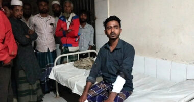 দুর্গাপুরে ছিনতাইকারীর হামলায় ব্যবসায়ী আহত, টাকা-মোবাইল লুট