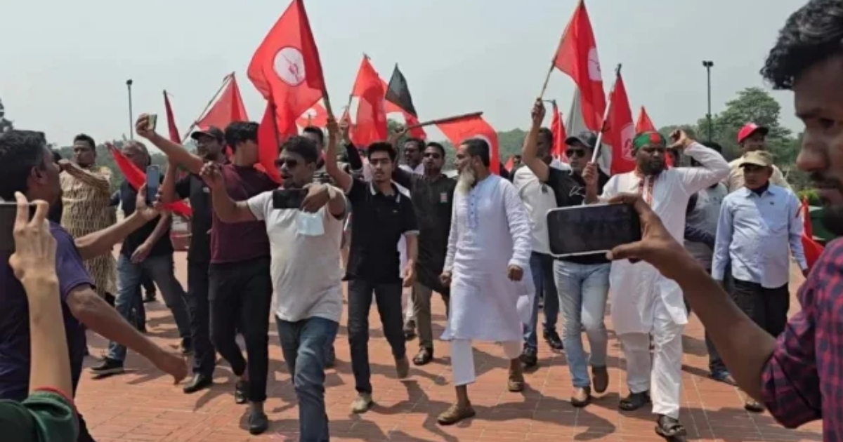 স্মৃতিসৌধে ‘জয় বাংলা জয় বঙ্গবন্ধু’ স্লোগান, আটক ৩