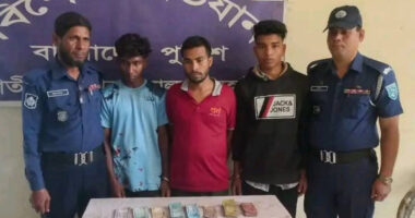 লালমনিরহাটে ছুরি ধরে ৩ লাখ টাকা ছিনতাই: কলেজ কর্মচারীসহ ৩ আটক
