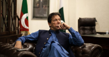 নোবেল শান্তি পুরস্কারের জন্য মনোনীত কারাবন্দি ইমরান খান