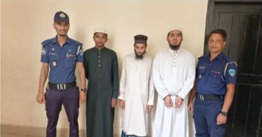 ১২ বছরের ছাত্রকে বলাৎকারের অভিযোগে ৩ মাদ্রাসা শিক্ষক গ্রেফতার