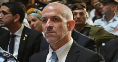 অবশেষে পদত্যাগের ঘোষণা ইসরায়েলি নিরাপত্তা সংস্থার প্রধান রোনেনের