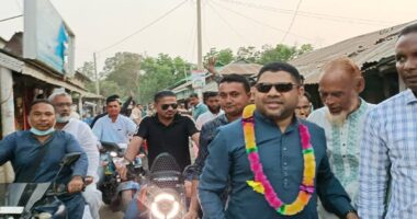 বিএনপি নেতা হাজী আল মামুনকে বরণ করতে নেতাকর্মীদের ঢল