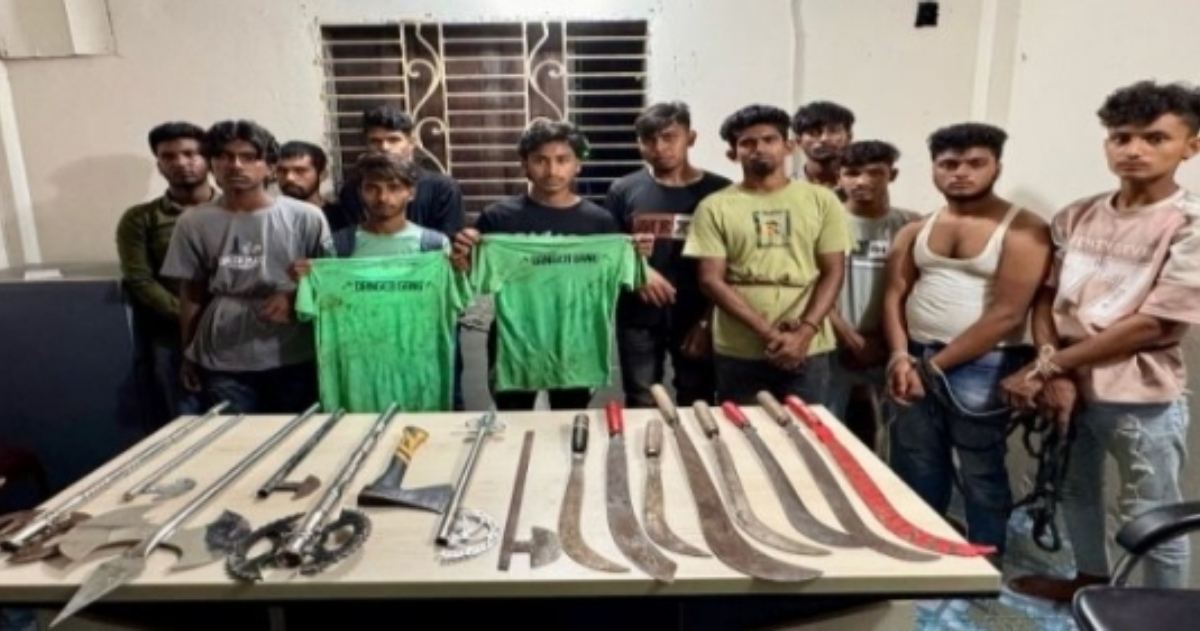 মুন্সিগঞ্জে ধলেশ্বরী নদীতে দেশি অস্ত্রসহ ১৬ জন গ্রেফতার