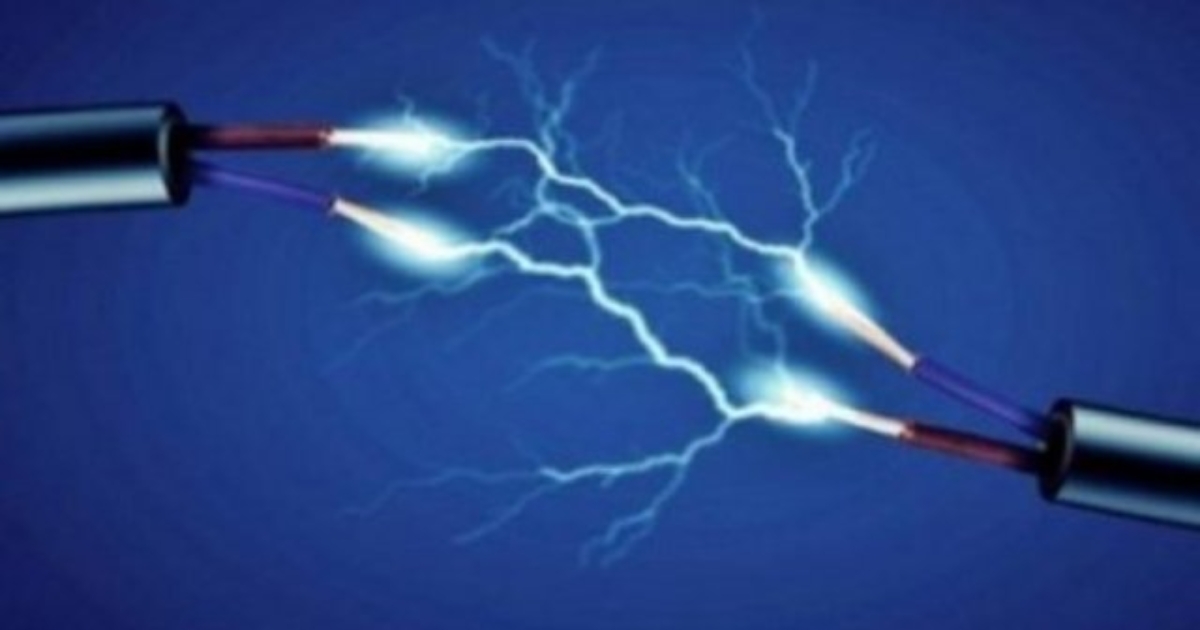 আম কুড়াতে গিয়ে বৈদ্যুতিক শকে ৭ বছরের শিশুর মৃত্যু