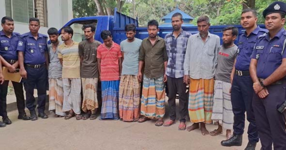 টাঙ্গাইলে বিএনপির কেন্দ্রীয় নেতার কারখানায় ডাকাতির ঘটনায় গ্রেপ্তার ৭