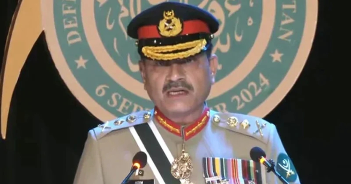 ভারতকে দাঁত ভাঙা জবাব দেয়ায় ফিল্ড মার্শাল পদোন্নতি পেলেন পাকিস্তানের সেনাপ্রধান