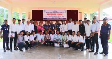 ভোলায় স্বচ্ছতা, মেধা ও নিজ যোগ্যতায় পুলিশে চাকরি পেলেন ২৬ জন