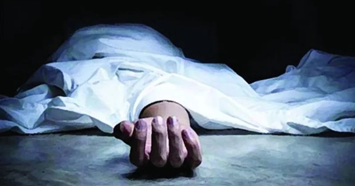 মুন্সিগঞ্জে ফ্যাক্টরির ছাদ থেকে পরে প্রাণ গেলো শ্রমিকের