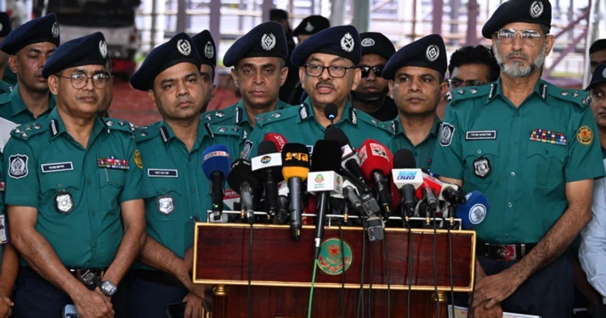 ঈদকে ঘিরে রাজধানীতে ৫০০ পেট্রোল টিম, নিরাপত্তা নিশ্চিতে প্রস্তুত : ডিএমপি কমিশনার