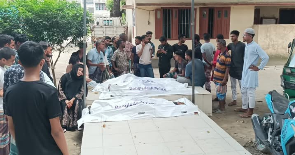 নরসিংদীতে বাস- মোটরসাইকেল সংঘর্ষে ৩ বন্ধু নিহত