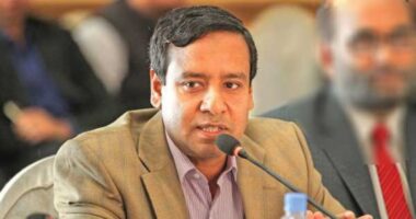 আমি ভেবে পাইনি ড. ইউনূস কেন ইংল্যান্ডে গেলেন, কি দরকার ছিল ? : রনি